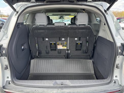 Used 2021 Toyota Sienna XLE AWD/4WD image 30