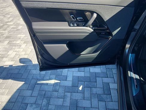 New 2026 Land Rover Range Rover Sport SE AWD/4WD image 23