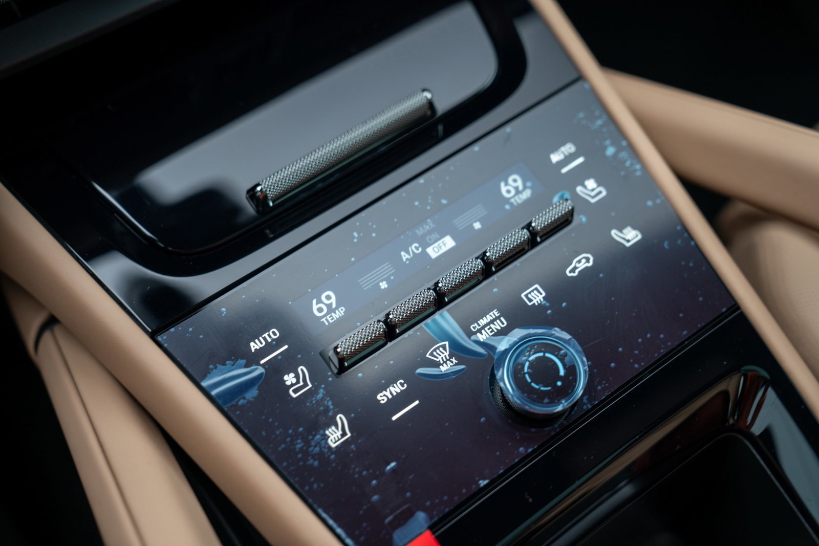 Certified 2026 Porsche Cayenne AWD/4WD image 19