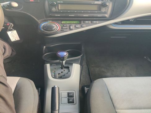 Used 2012 Toyota Prius C One image 11