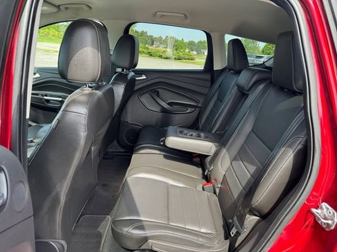 Used 2015 Ford Escape Titanium w/ Equipment Group 301A AWD/4WD image 16