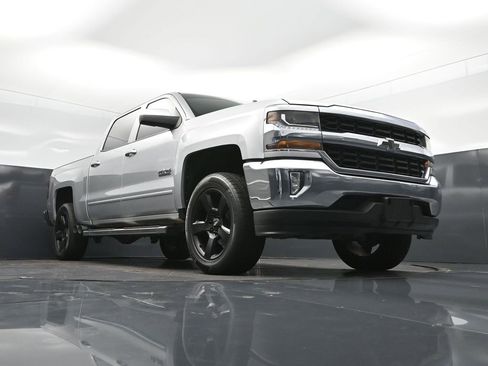 Used 2018 Chevrolet Silverado 1500 LT w/ Texas Edition RWD image 45