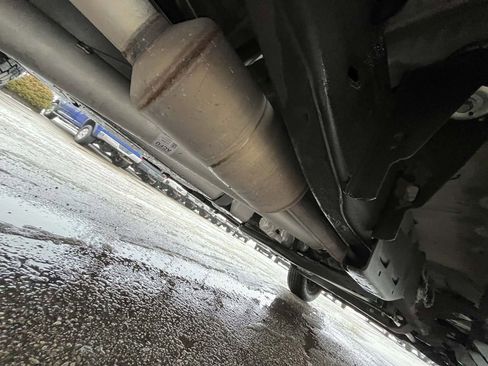 Used 2022 Chevrolet Silverado 2500 Custom w/ Custom Value Package image 13