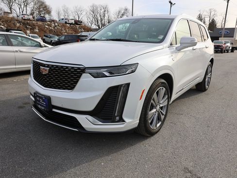 Used 2024 Cadillac XT6 Premium Luxury image 3