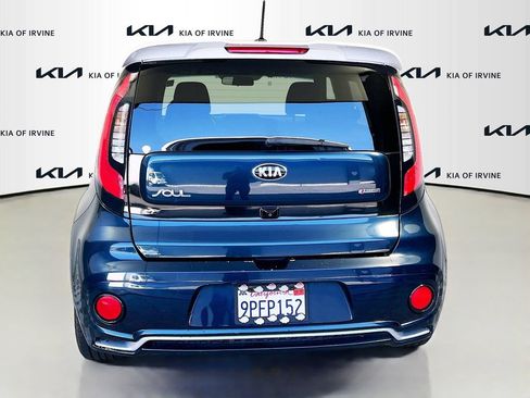 Used 2018 Kia Soul + FWD image 7