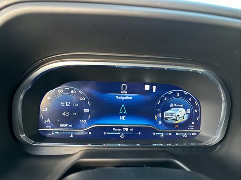 Used 2022 Chevrolet Tahoe RST w/ Luxury Package image 15