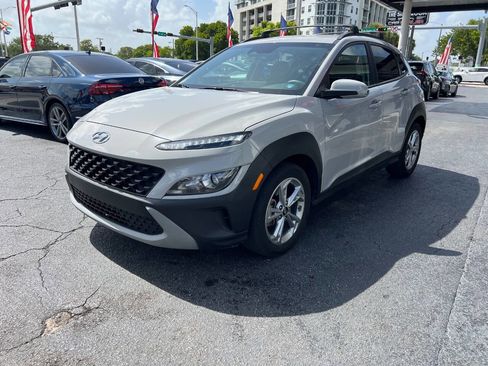 Used 2023 Hyundai Kona SEL image 4