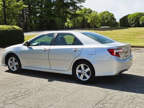 Used 2012 Toyota Camry SE image 15