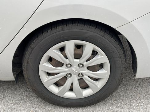 Used 2019 Hyundai Accent SE w/ Cargo Package image 3