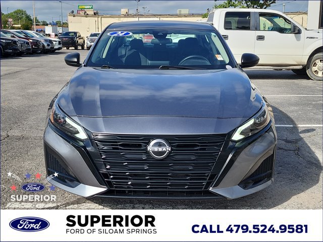 Used 2024 Nissan Altima 2.5 SV FWD image 9