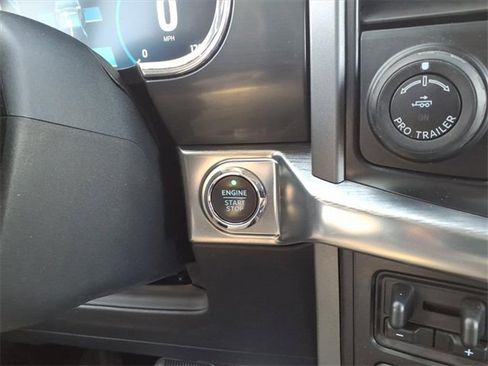 Used 2021 Ford F150 Lariat w/ Equipment Group 502A High image 22