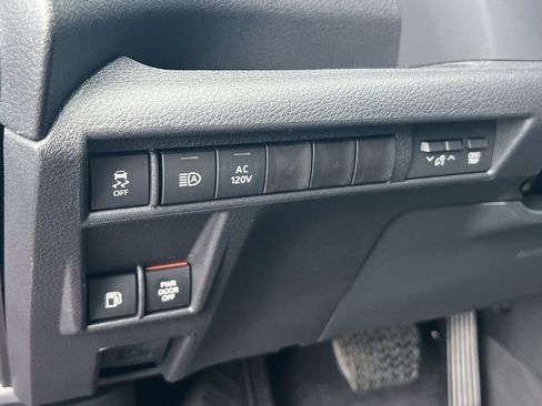 New 2026 Toyota Sienna Limited image 25