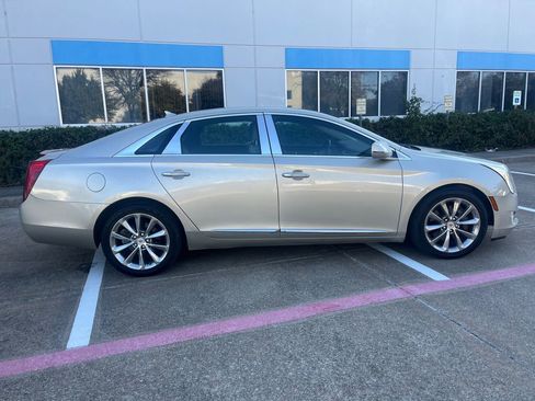 Used 2013 Cadillac XTS Luxury image 10