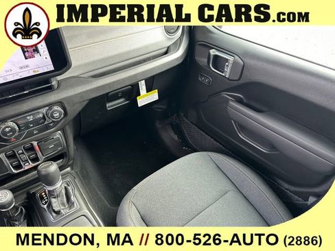 New 2026 Jeep Gladiator Sport image 18