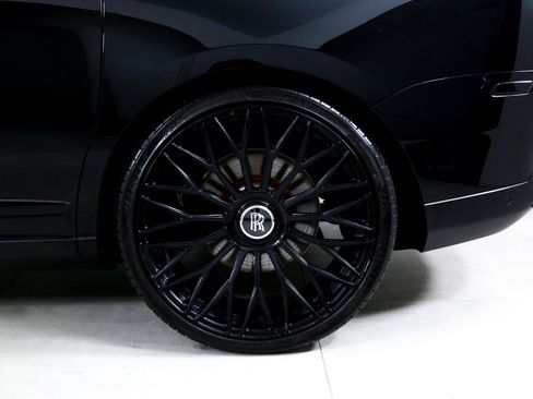 Certified 2022 Rolls-Royce Cullinan w/ Dark Exterior Package image 39