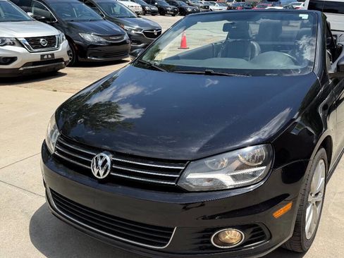 Used 2013 Volkswagen Eos Komfort FWD image 7