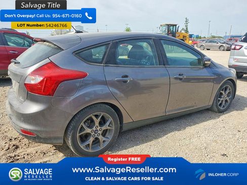 Used 2014 Ford Focus SE w/ Equipment Group 201A FWD image 4