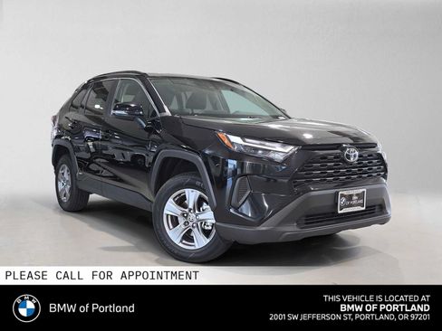 Used 2025 Toyota RAV4 XLE AWD/4WD image 1
