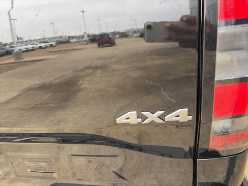 New 2026 Nissan Frontier SV w/ All-Weather Content Package AWD/4WD image 18