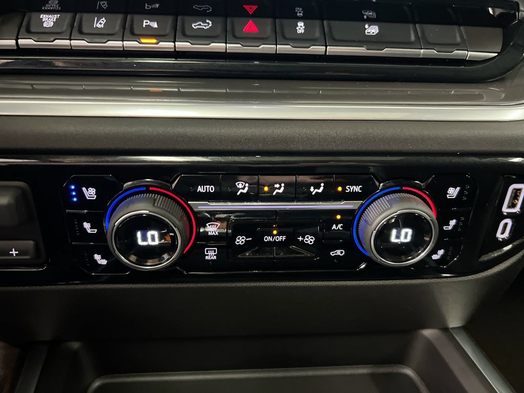 Used 2026 Chevrolet Silverado 2500 High Country w/ High Country Premium Package AWD/4WD image 17