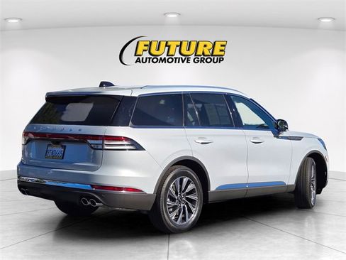 New 2025 Lincoln Aviator AWD w/ Equipment Group 101A image 6