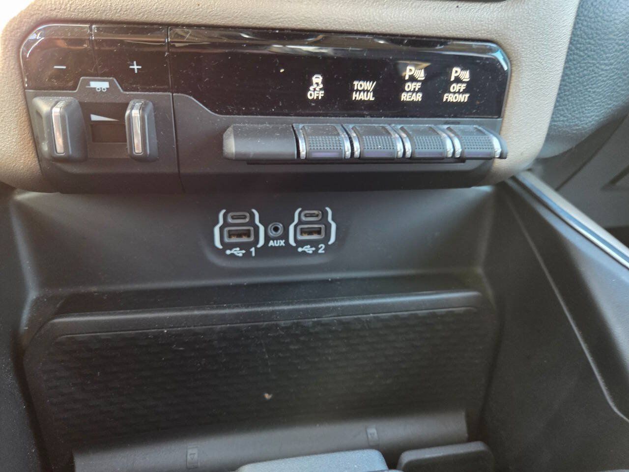 Used 2022 RAM 1500 Laramie AWD/4WD image 12