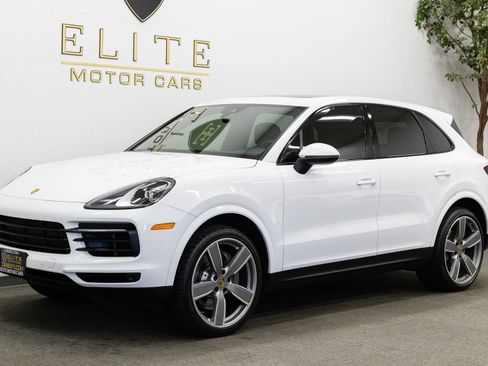 Used 2019 Porsche Cayenne S AWD/4WD image 1