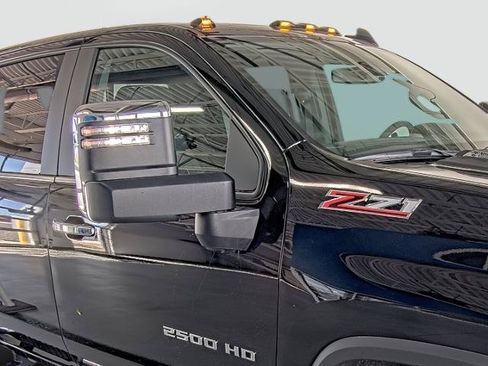 New 2026 Chevrolet Silverado 2500 LT w/ Z71 Chrome Sport Edition AWD/4WD image 15