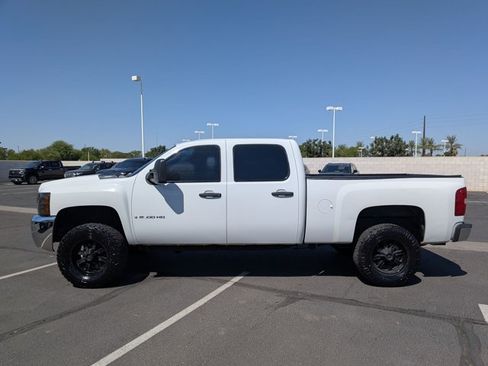 Used 2008 Chevrolet Silverado 2500 W/T AWD/4WD image 8