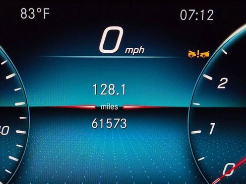 Used 2023 Mercedes-Benz E 450 4MATIC Sedan image 9