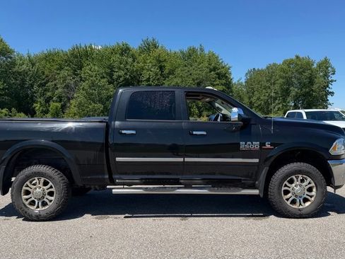 Used 2016 RAM 2500 Laramie w/ Convenience Group AWD/4WD image 10
