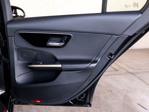 Used 2025 Mercedes-Benz C 300 Sedan image 26