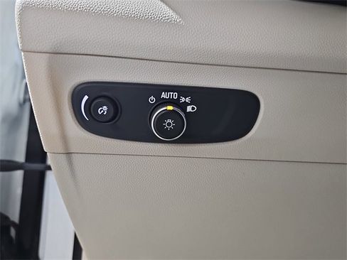 Used 2023 Buick Envision Essence image 26