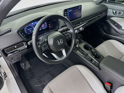 Used 2025 Honda Civic Sport Touring image 2