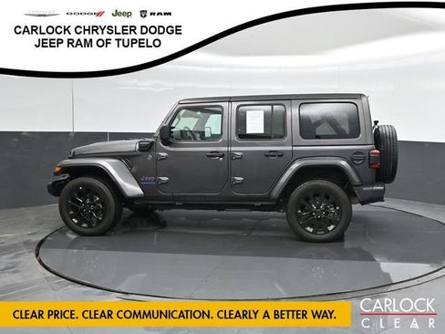 Used 2025 Jeep Wrangler Unlimited Sahara w/ Safety Group AWD/4WD image 9