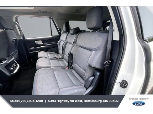 Used 2025 Ford Expedition Max Active AWD/4WD image 19