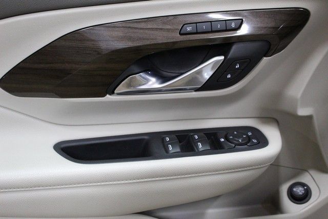 Certified 2020 GMC Terrain Denali w/ Denali Premium Package FWD image 17