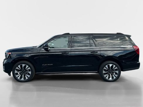 Used 2025 Ford Expedition Max Platinum w/ Driver's Package AWD/4WD image 2