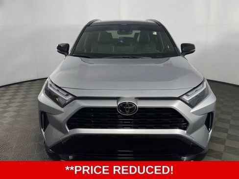 Used 2025 Toyota RAV4 XSE AWD/4WD image 2