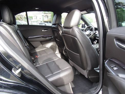 Used 2022 Cadillac XT4 Luxury AWD/4WD image 23