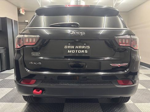 Used 2018 Jeep Compass Trailhawk w/ Leather Interior Group AWD/4WD image 9