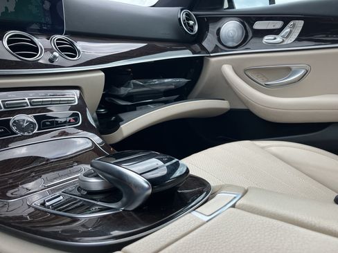 Used 2019 Mercedes-Benz E 300 4MATIC image 23