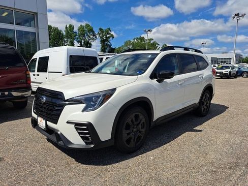 Certified 2025 Subaru Ascent Bronze Edition AWD/4WD image 2