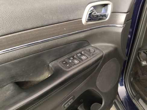 Used 2018 Jeep Grand Cherokee Limited AWD/4WD image 27