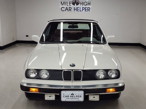 Used 1987 BMW 325i Convertible image 2