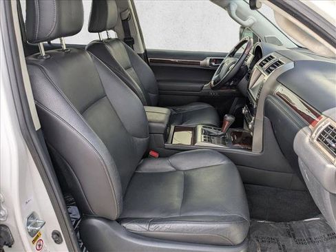 Used 2015 Lexus GX 460 image 24