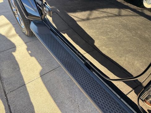 Used 2018 Jeep Wrangler Unlimited Sahara image 9