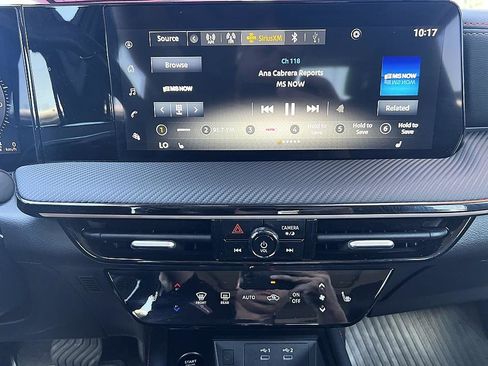 Certified 2025 Nissan Kicks SR w/ SR Premium Package AWD/4WD image 24