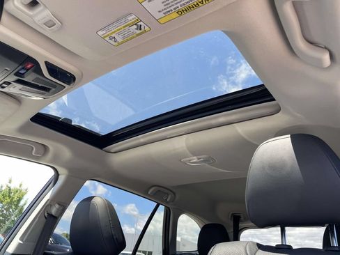 Certified 2023 Subaru Outback Limited AWD/4WD image 9