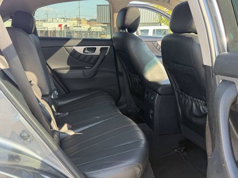 Used 2017 INFINITI QX70 AWD w/ Premium Package image 24